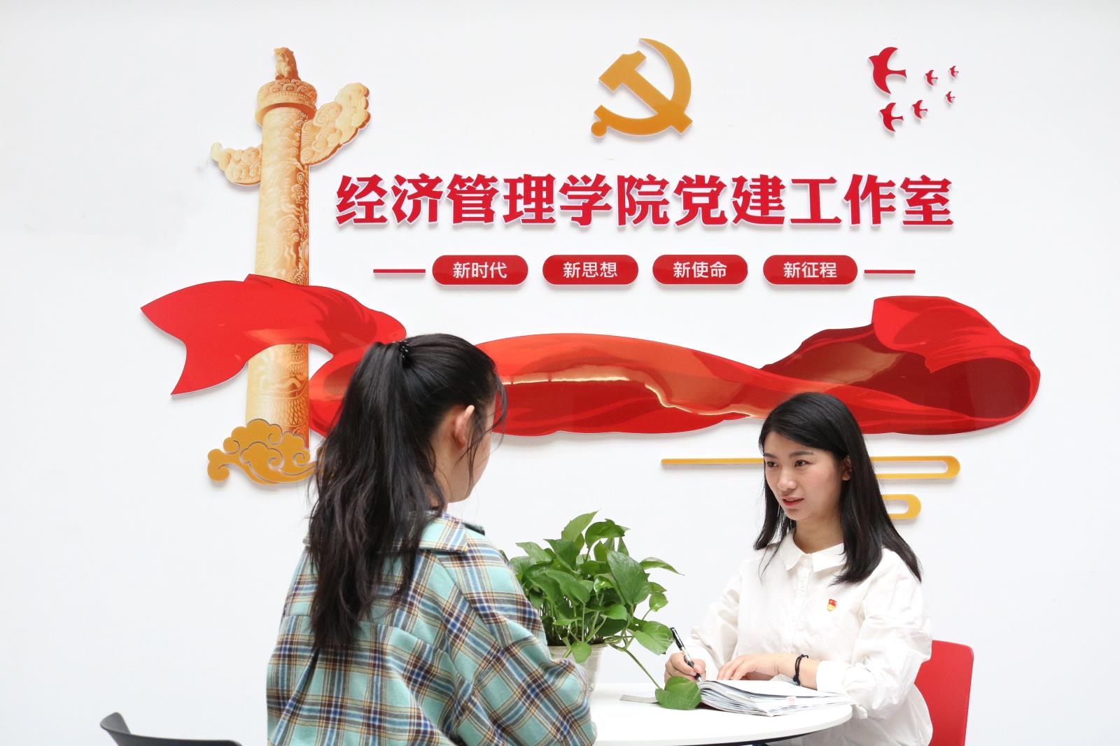 生活照（江苏新宝gg技术学院王甜甜）.jpg